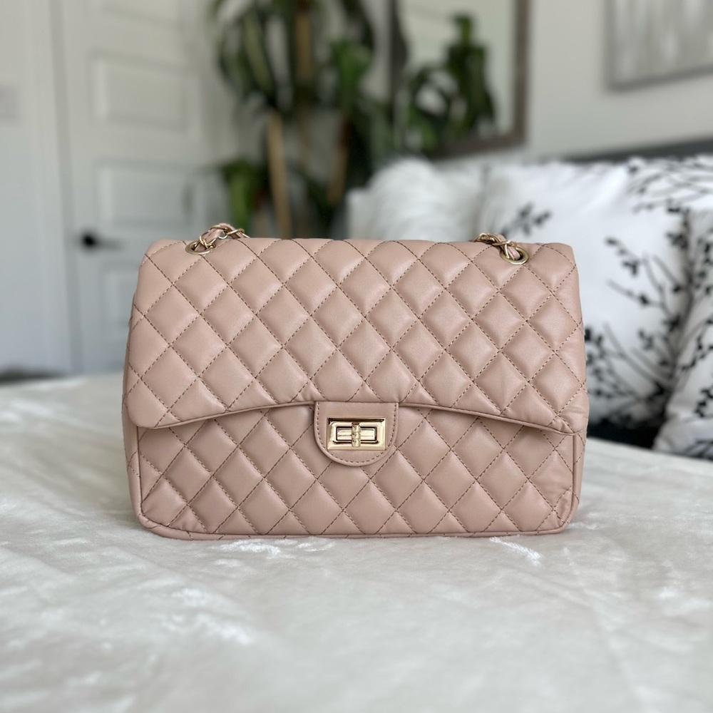 Quilted Jumbo Chain Designer Handbag